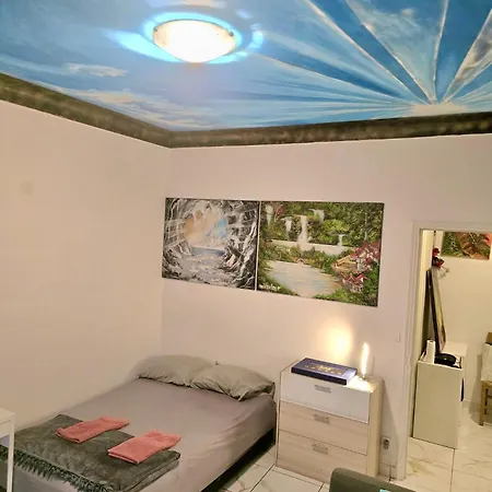 Ensoleille A Deux Pas De Monaco